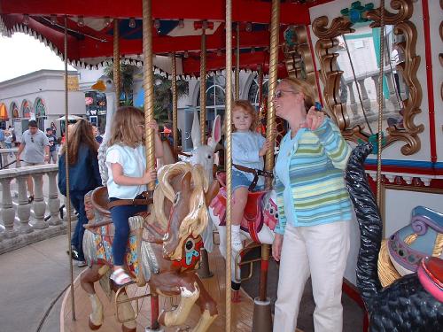 merry go round.jpg 49.6K